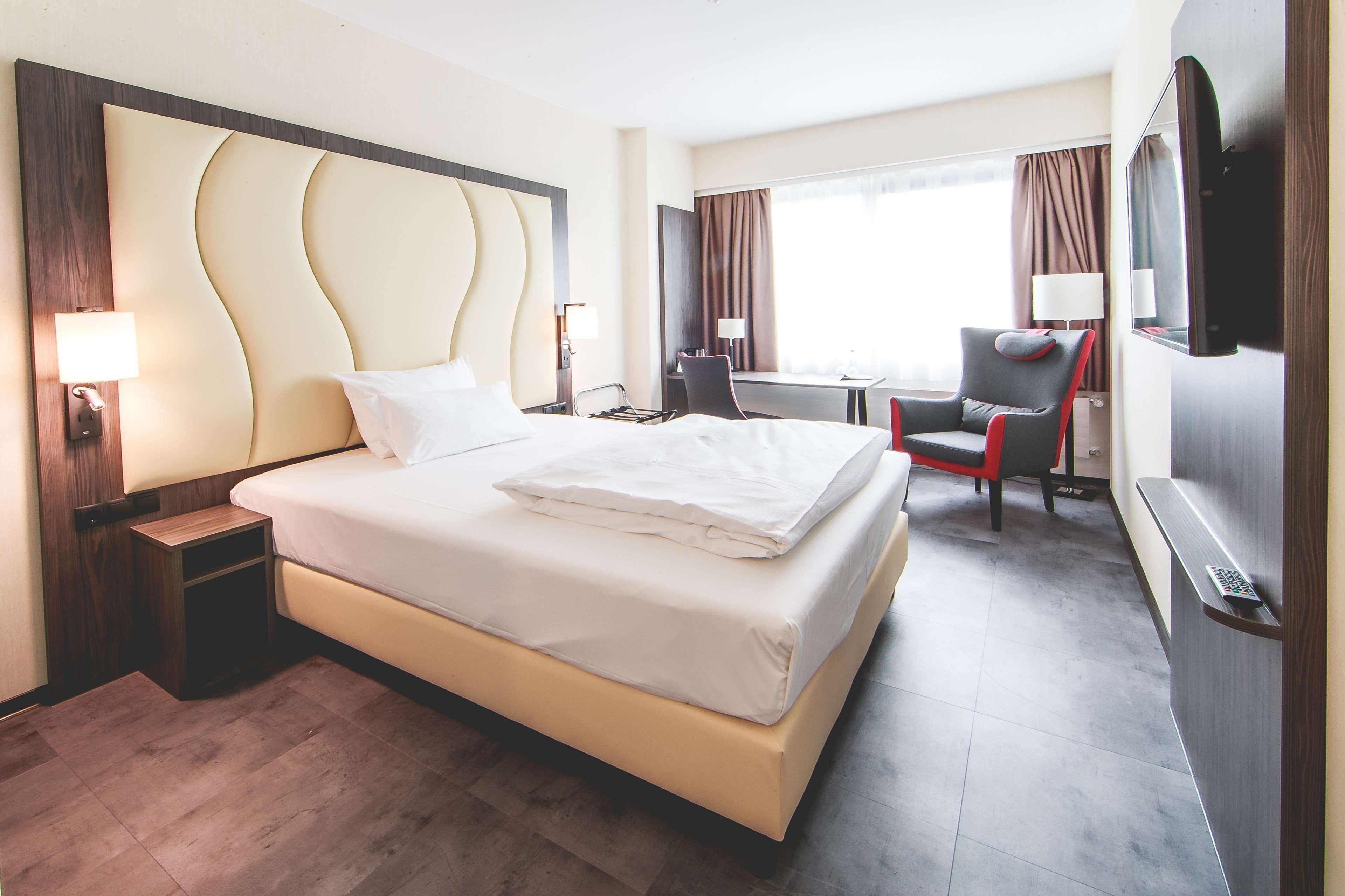 Best Western Plaza Hotel מאנהיים מראה חיצוני תמונה