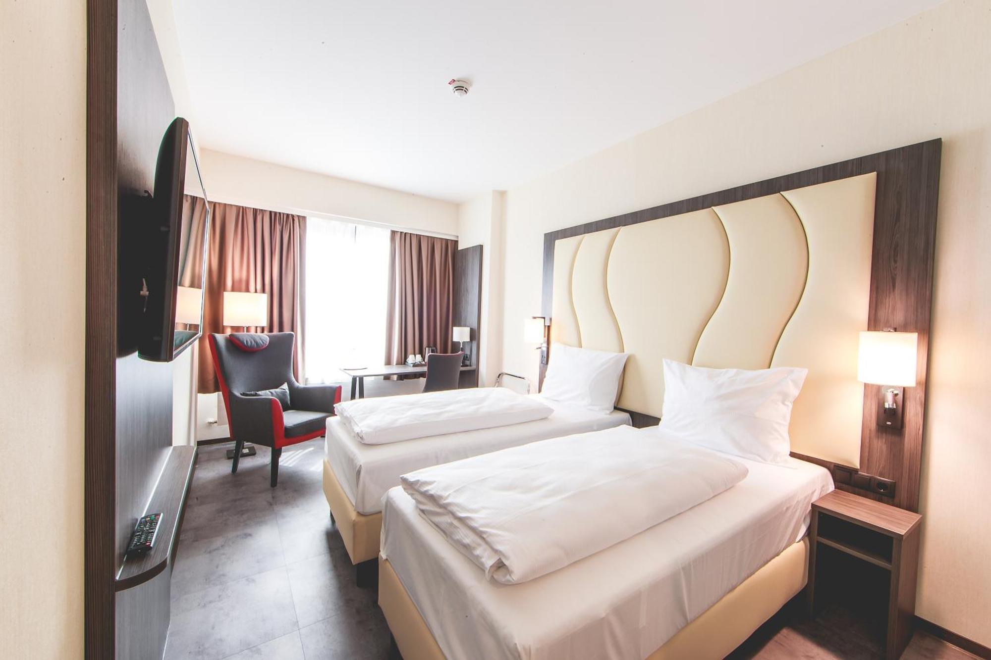 Best Western Plaza Hotel מאנהיים מראה חיצוני תמונה