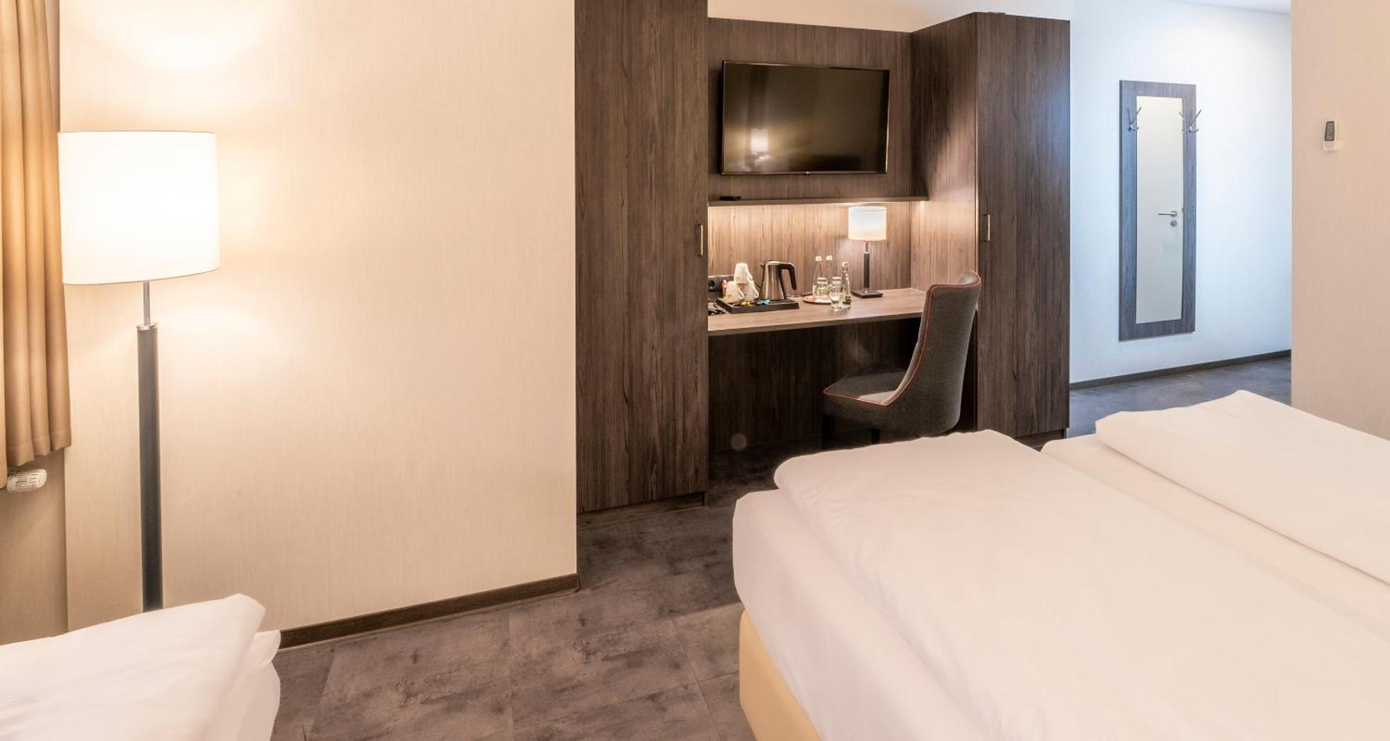 Best Western Plaza Hotel מאנהיים מראה חיצוני תמונה