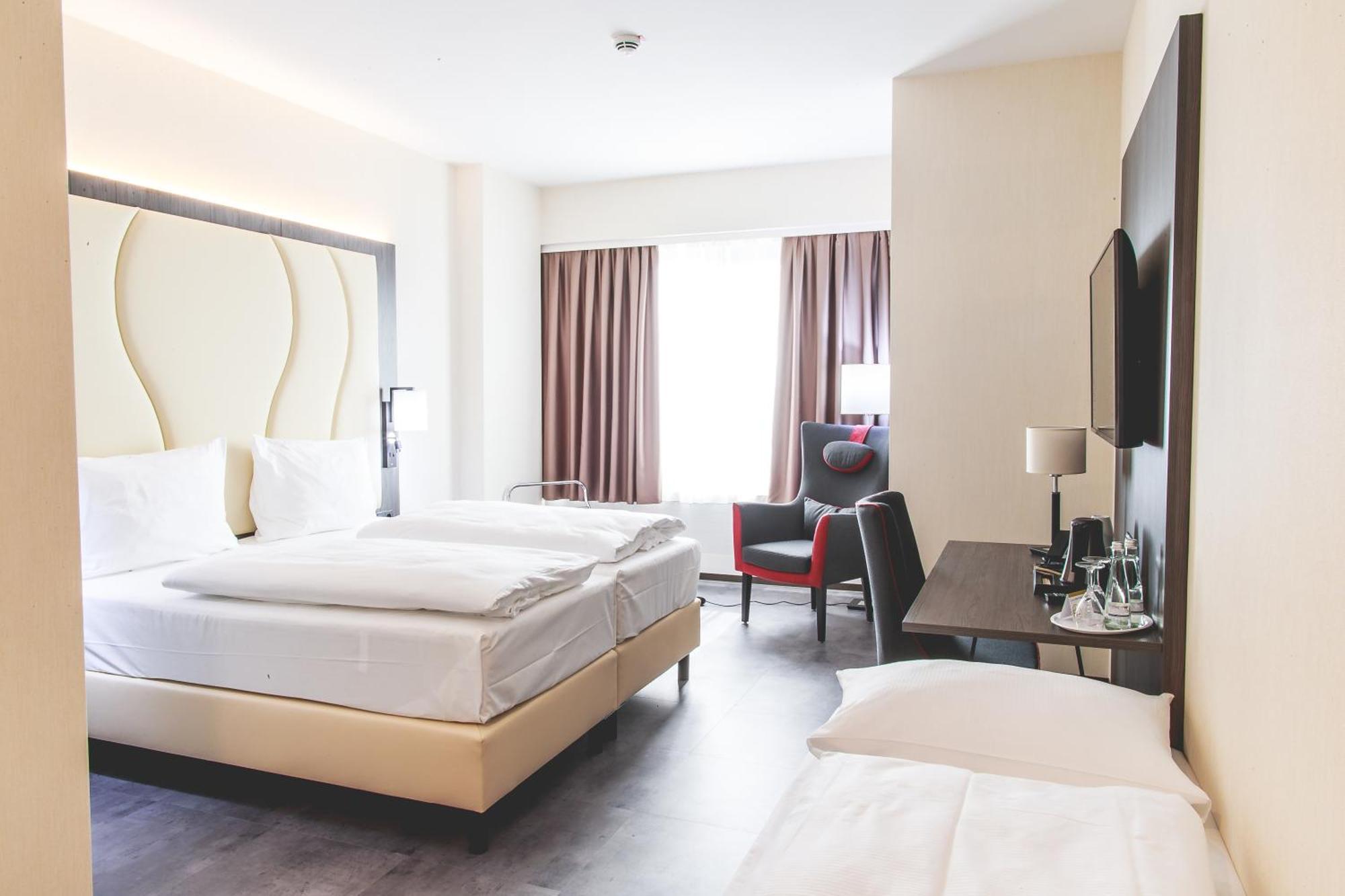 Best Western Plaza Hotel מאנהיים מראה חיצוני תמונה