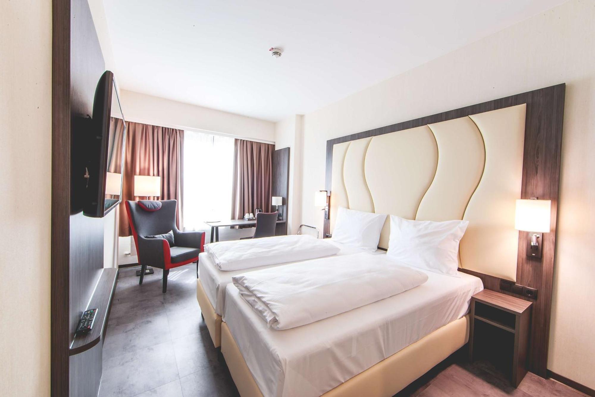 Best Western Plaza Hotel מאנהיים מראה חיצוני תמונה